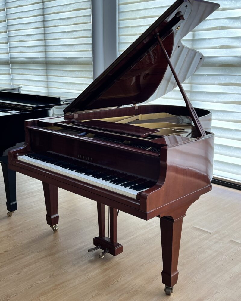 Yamaha G3 Grand Piano