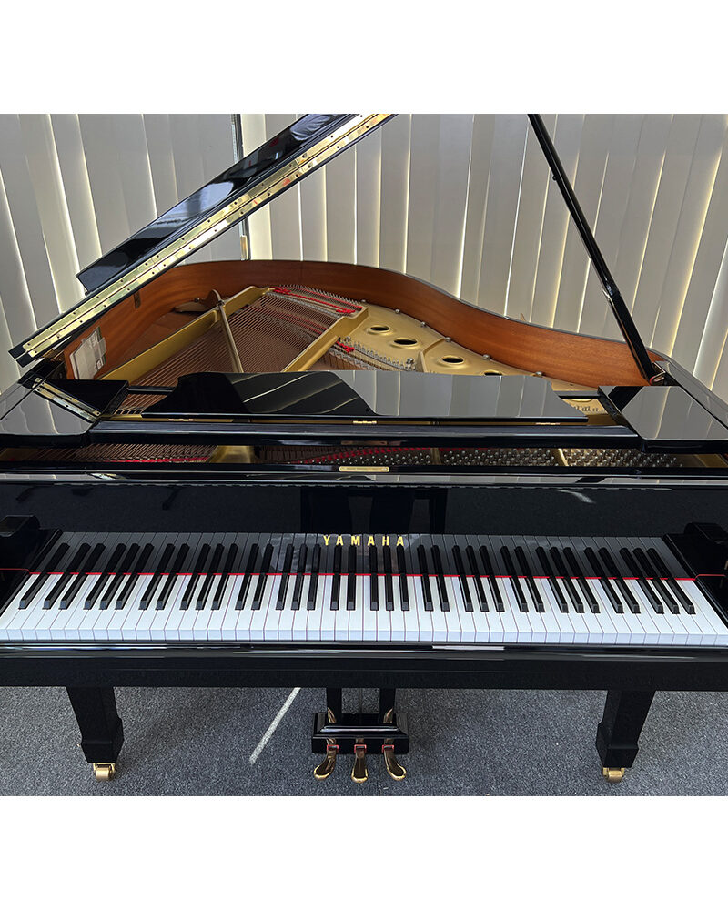 YAMAHA G2E (USED) Grand Piano