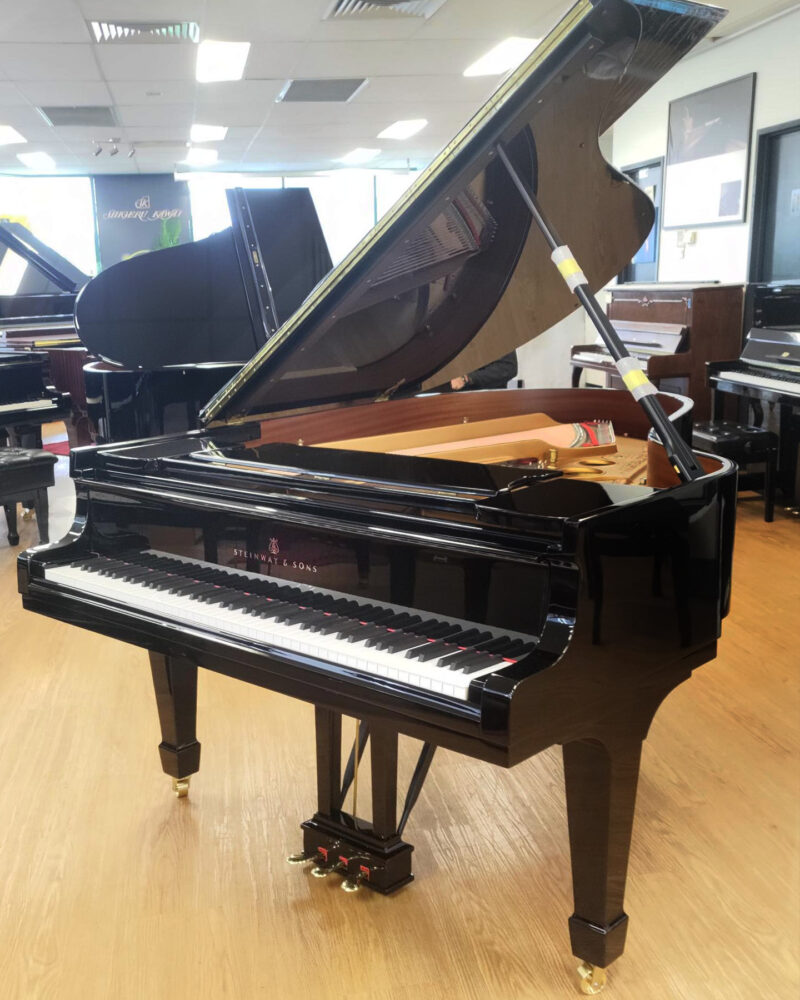 Steinway & Sons preowned Grand Piano